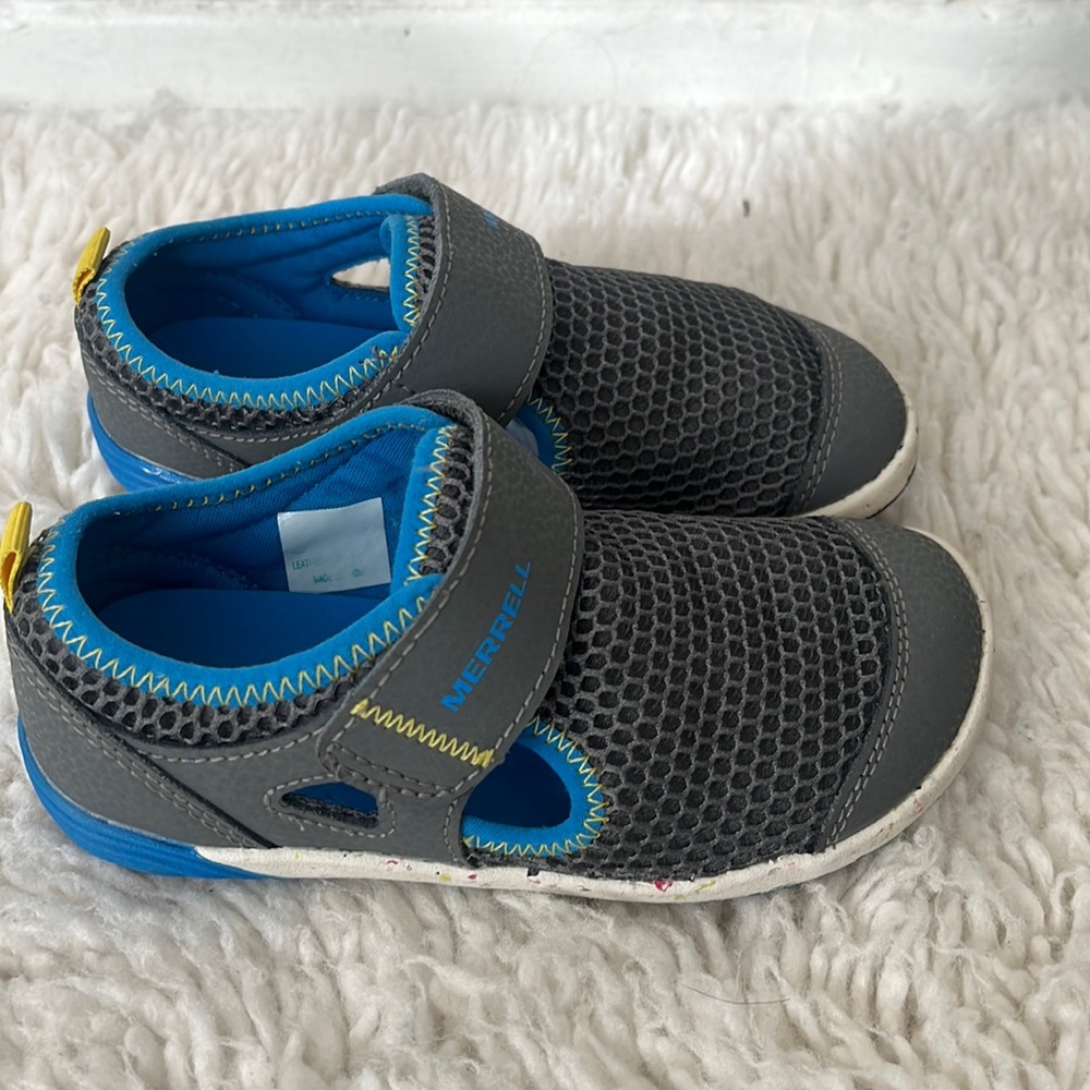 Merrell Bare Steps water shoes. Toddler boy size 10.